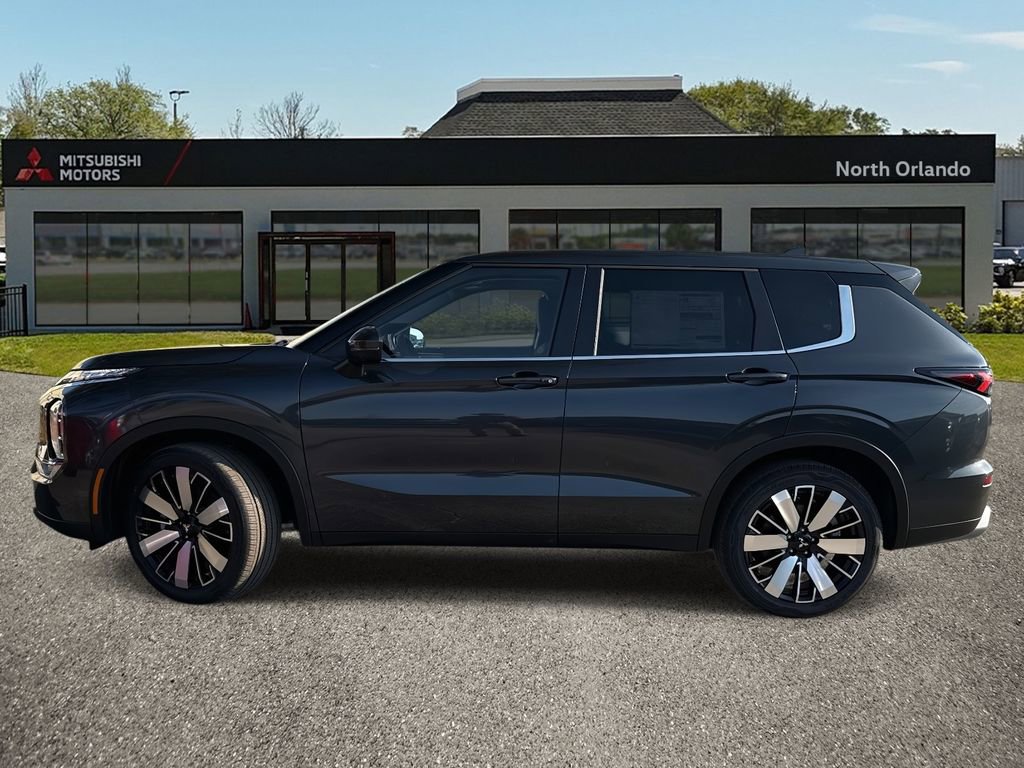 New 2026 Mitsubishi Outlander SE image 3