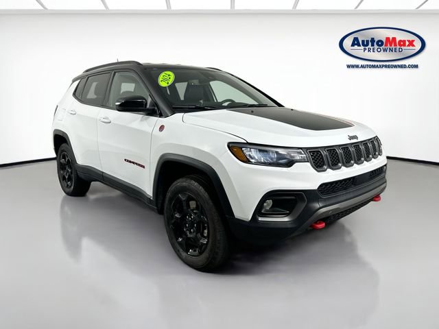 Used 2024 Jeep Compass Trailhawk image 1