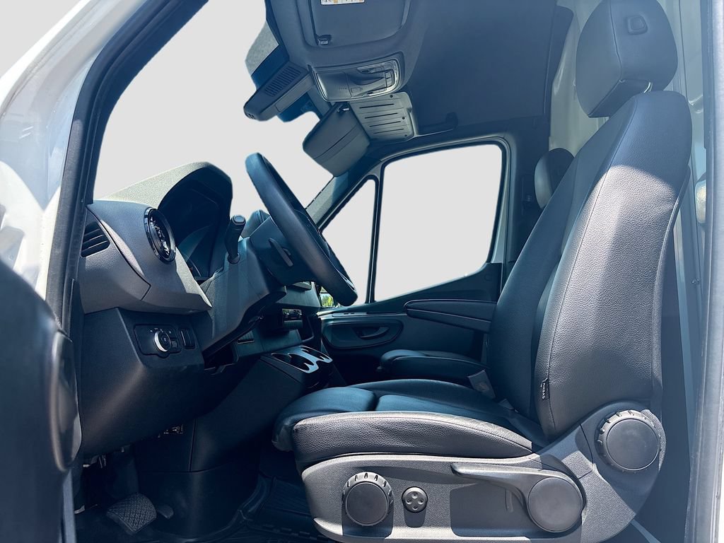 Used 2023 Mercedes-Benz Sprinter 2500 image 37