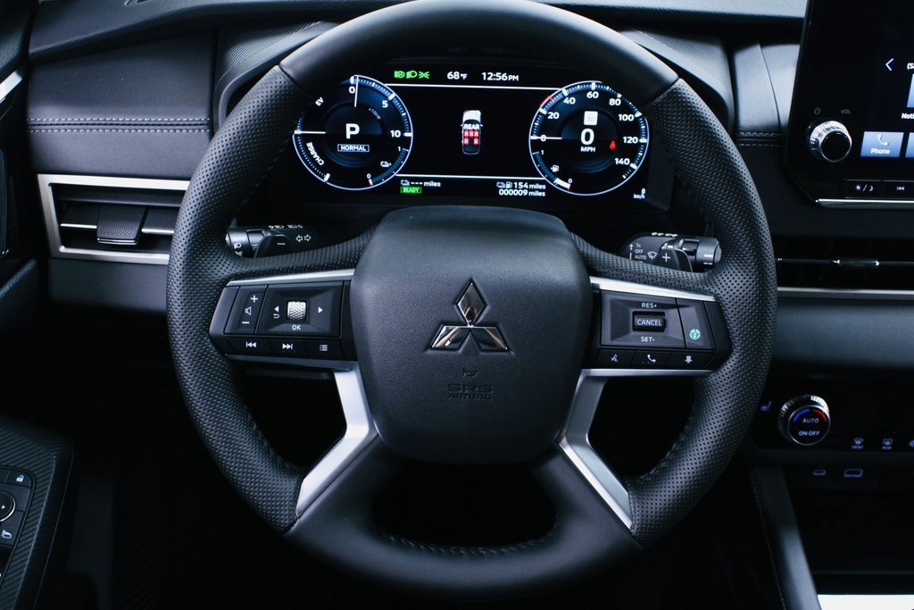 New 2025 Mitsubishi Outlander SE image 9