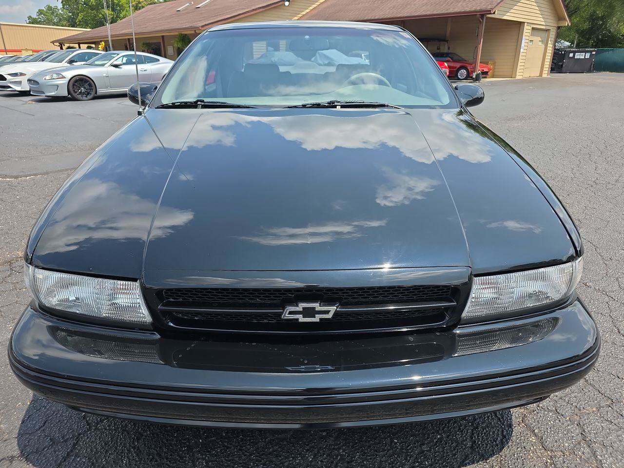 Used 1996 Chevrolet Impala SS RWD image 12
