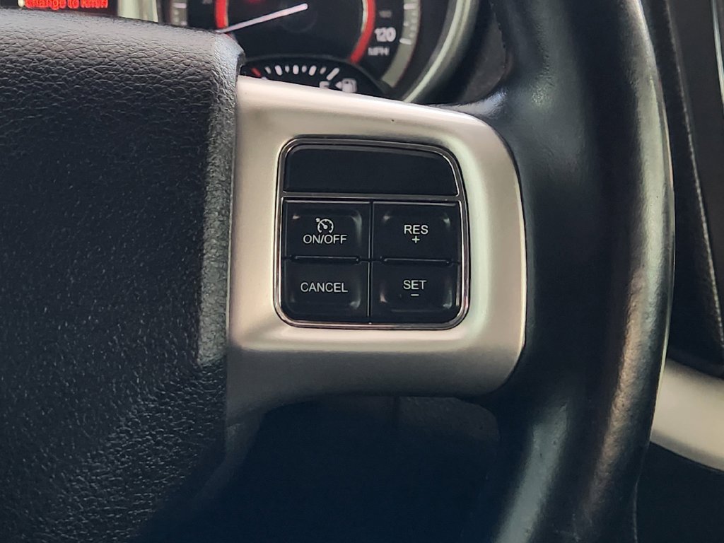 Used 2020 Dodge Journey SE w/ SE Popular Equipment Group FWD image 29