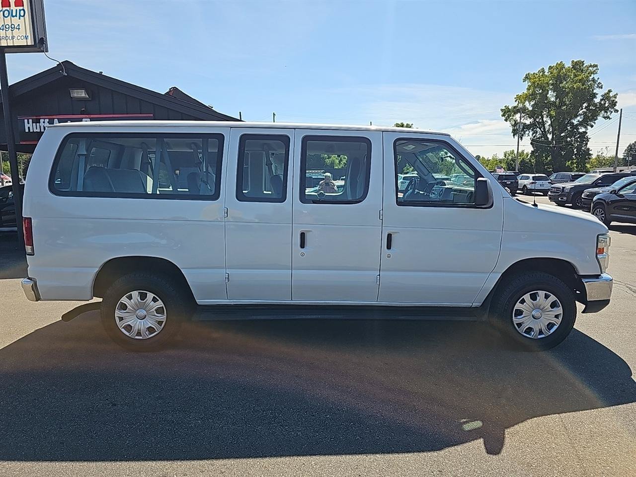 Used 2012 Ford E-350 and Econoline 350 Super Duty Wagon RWD image 2