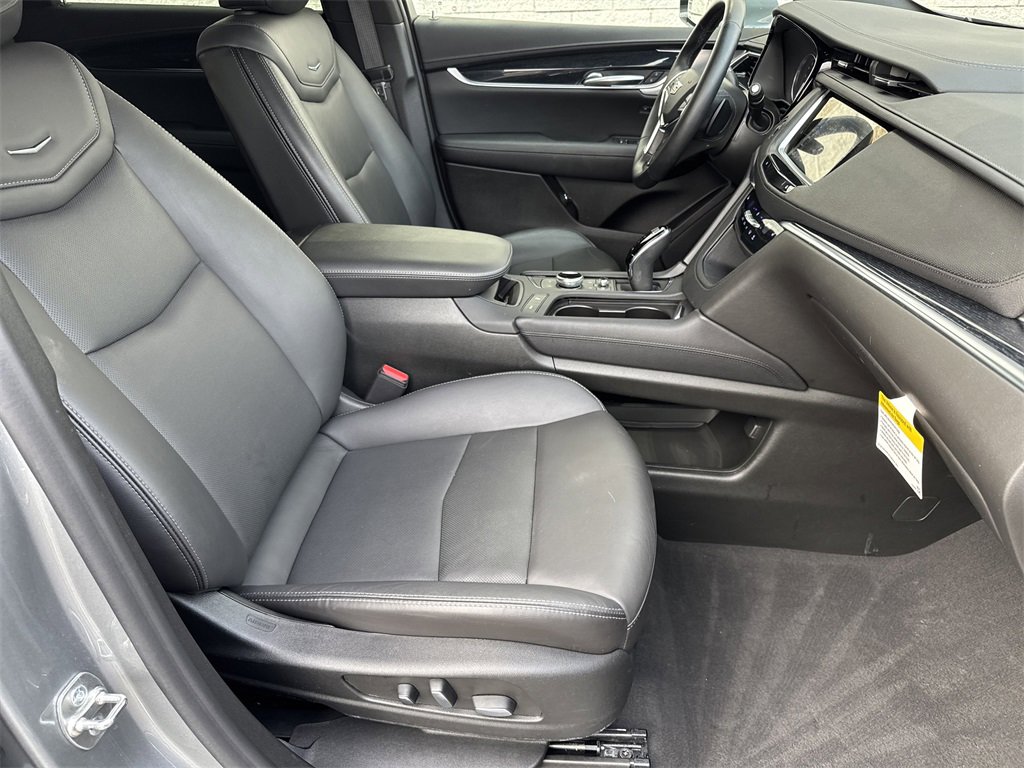 Certified 2025 Cadillac XT5 Premium Luxury image 13