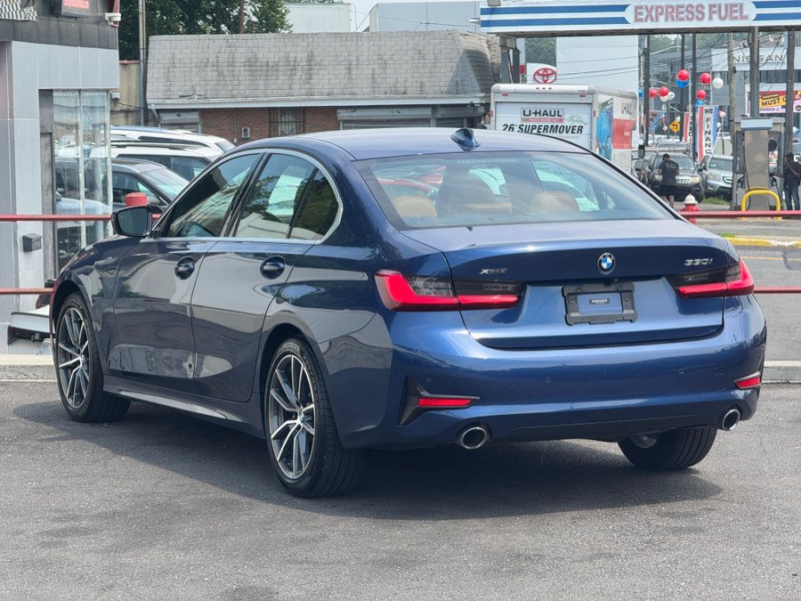 Used 2021 BMW 330i xDrive w/ Driver Assist w/ Premium Package AWD/4WD image 14