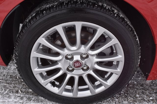 Used 2017 FIAT 124 Spider Classica image 33