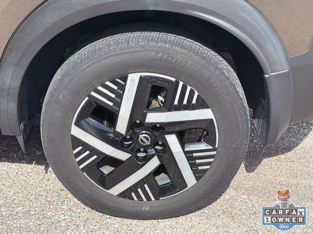 Certified 2025 Nissan Kicks SV FWD image 17