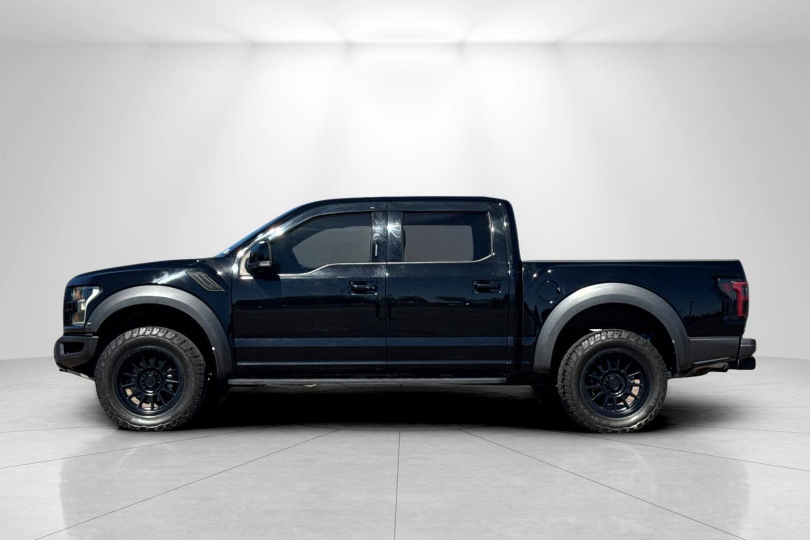 Used 2017 Ford F150 Raptor w/ Equipment Group 802A Luxury image 6