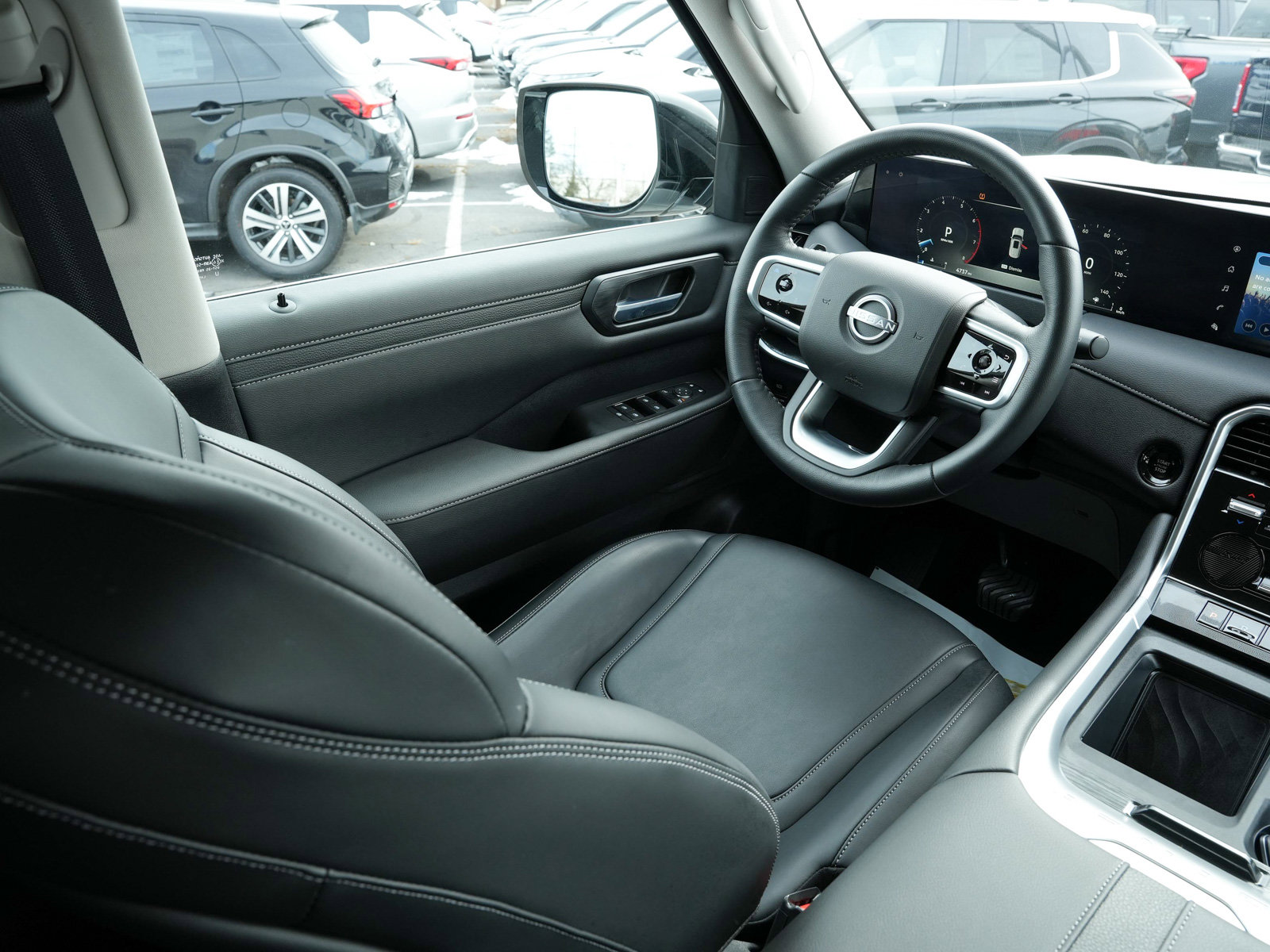 Used 2025 Nissan Armada SV image 36