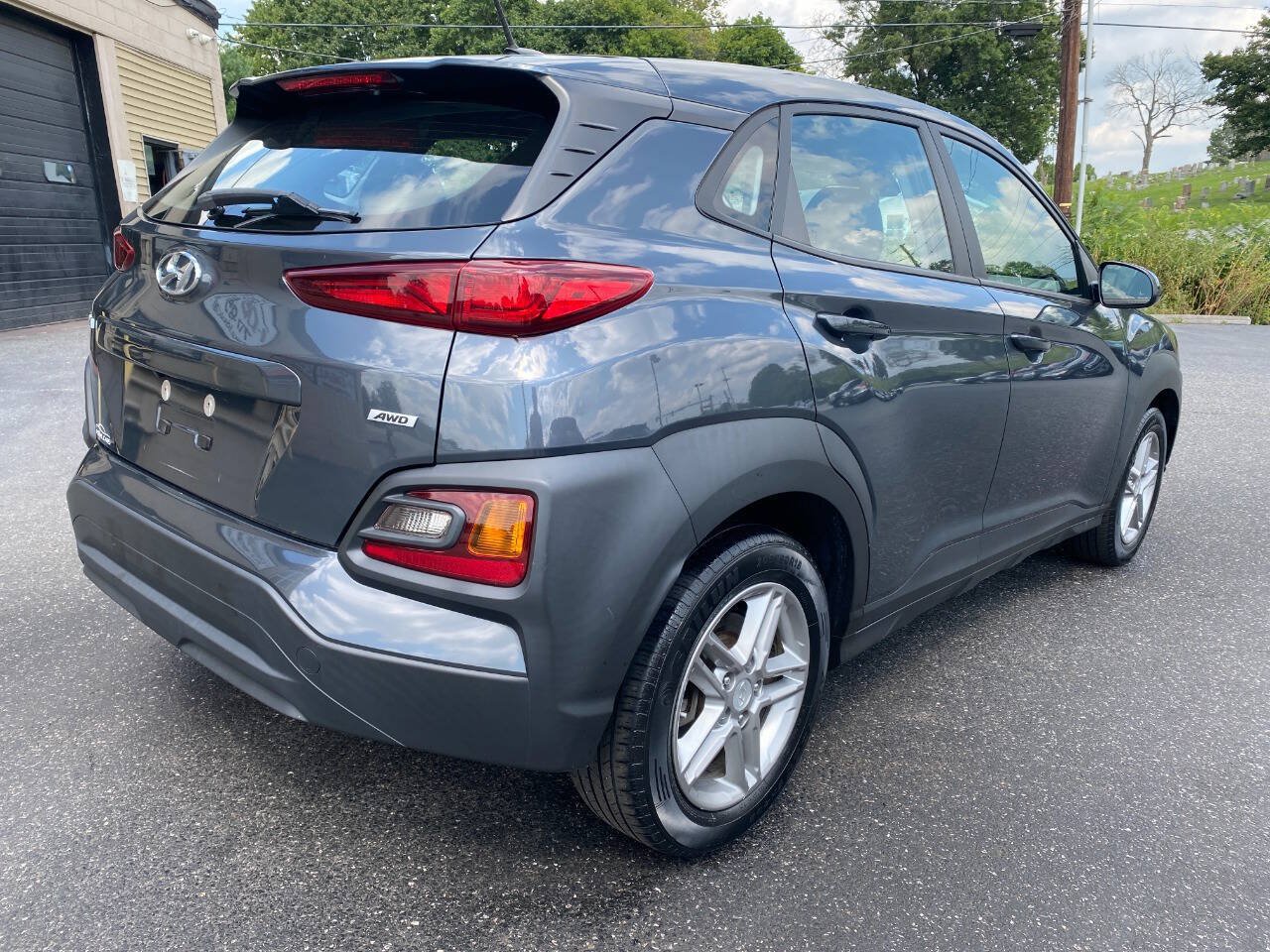 Used 2020 Hyundai Kona SE AWD/4WD image 3