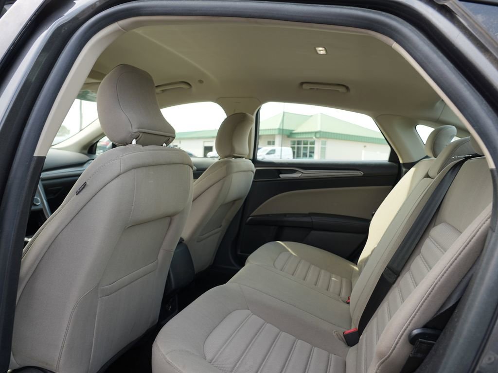 Used 2018 Ford Fusion S FWD image 17