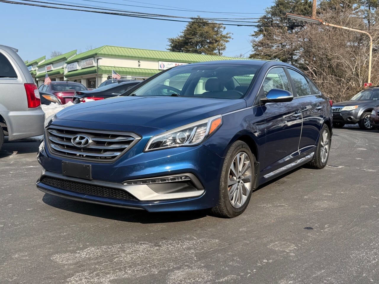 Used 2015 Hyundai Sonata Sport w/ Option Group 04 FWD image 4