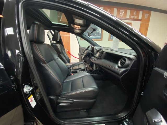 Used 2016 Toyota RAV4 SE FWD image 19