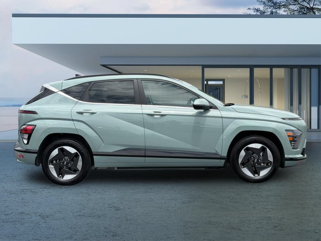 Used 2024 Hyundai Kona Limited FWD image 3