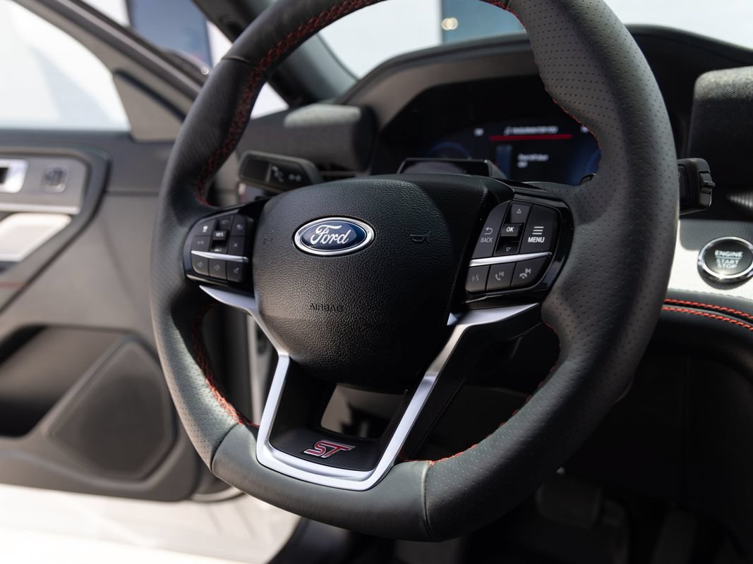 Used 2025 Ford Explorer ST AWD/4WD image 29
