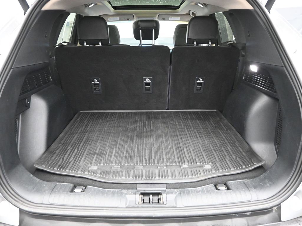 Used 2020 Ford Escape SE Sport image 9