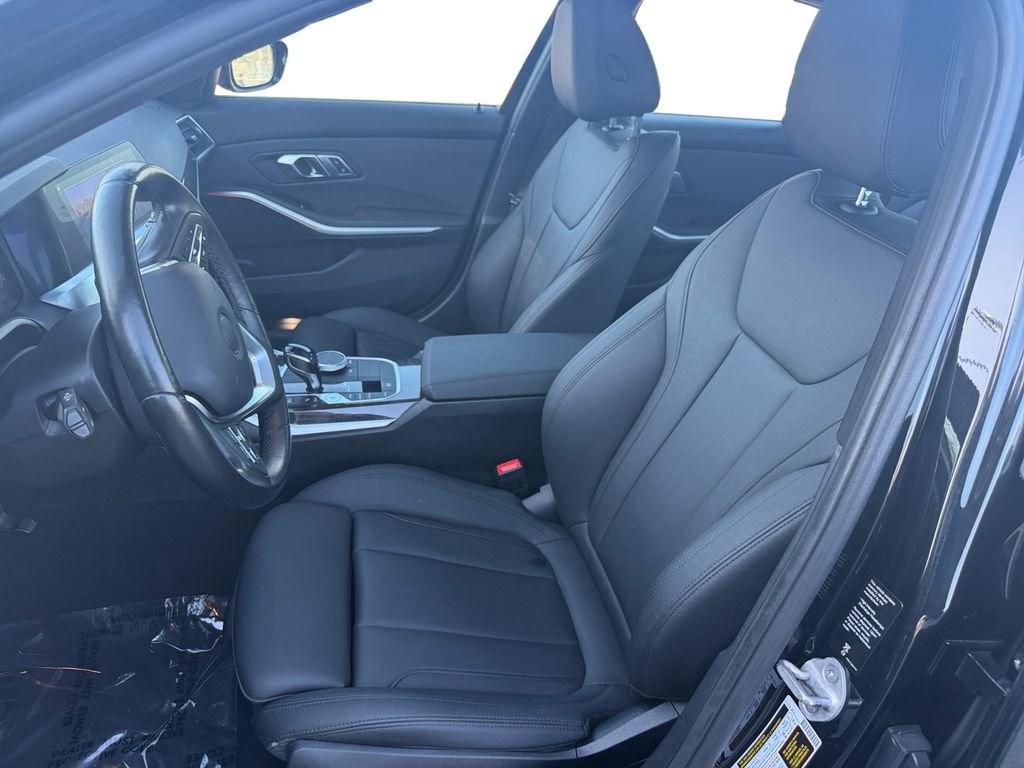 Used 2021 BMW 330i xDrive Sedan w/ Convenience Package image 9