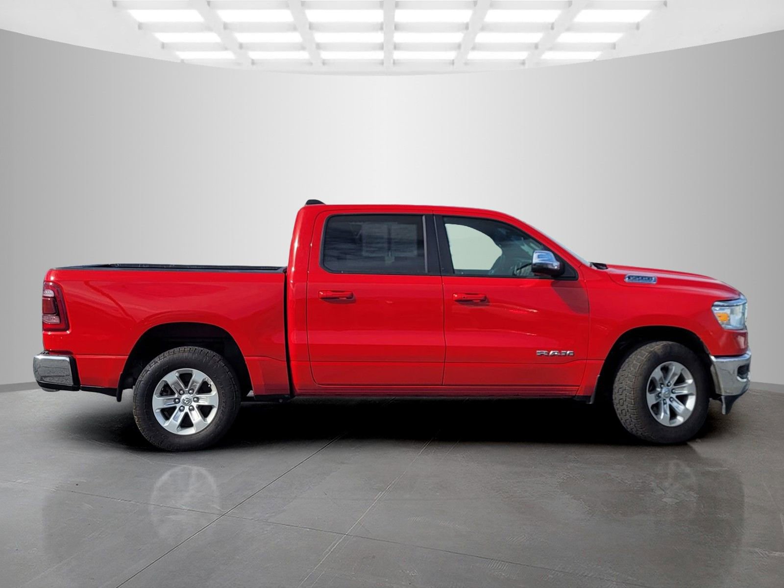 Used 2024 RAM 1500 Laramie image 3
