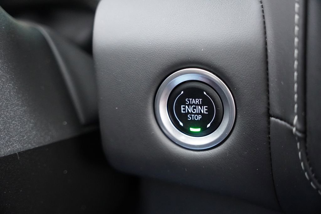 Certified 2024 GMC Yukon Denali Ultimate image 36