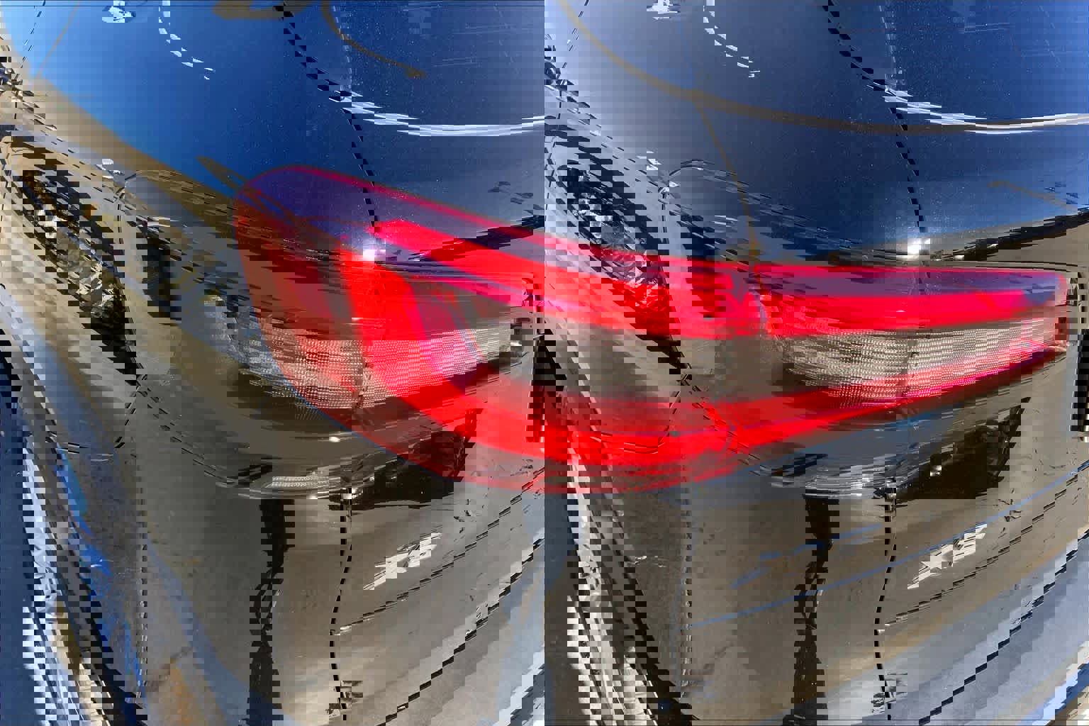 Used 2021 BMW X5 xDrive40i w/ Premium Package image 27