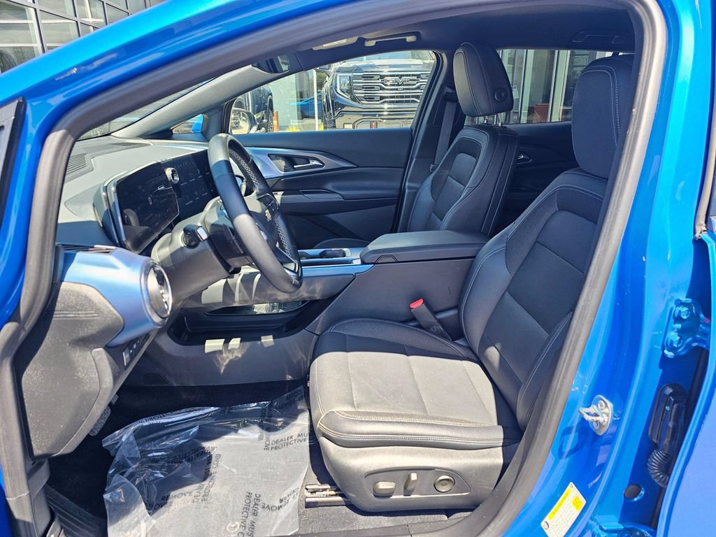 Used 2024 Chevrolet Equinox EV LT FWD image 20