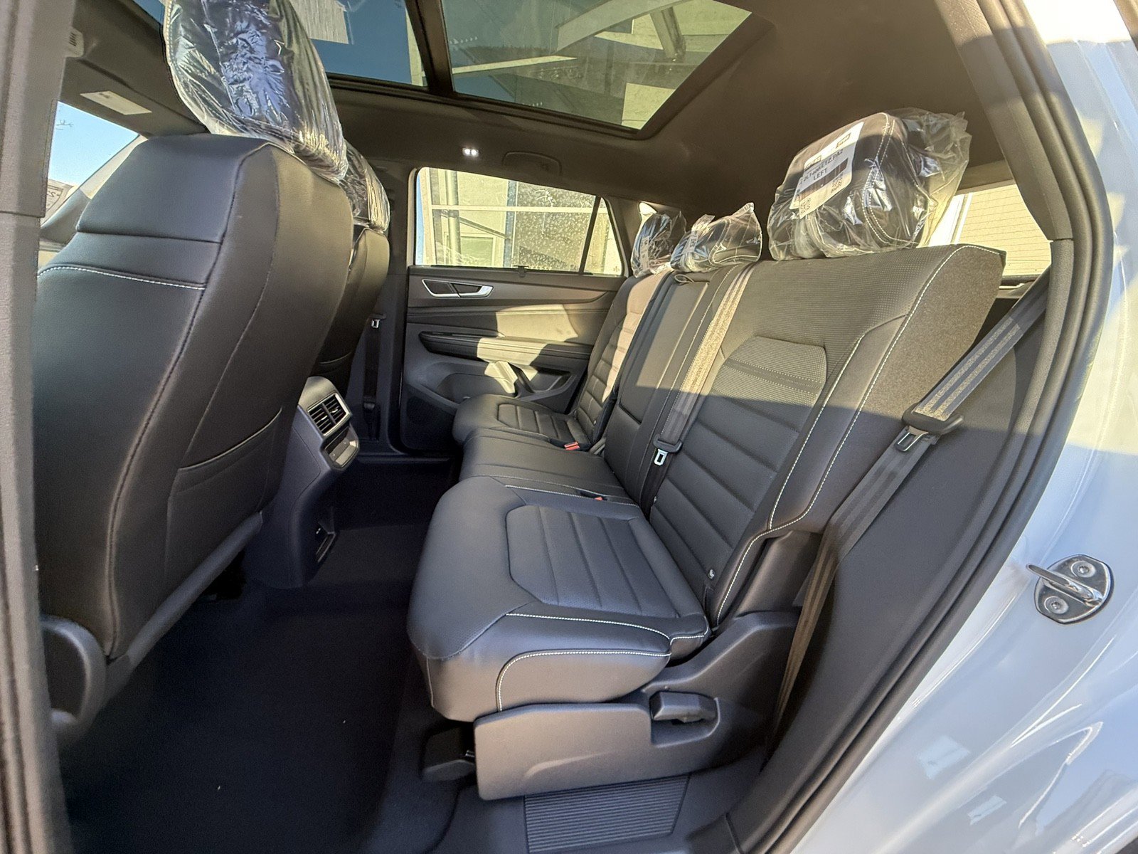 New 2026 Volkswagen Atlas Cross Sport SEL R-Line image 20