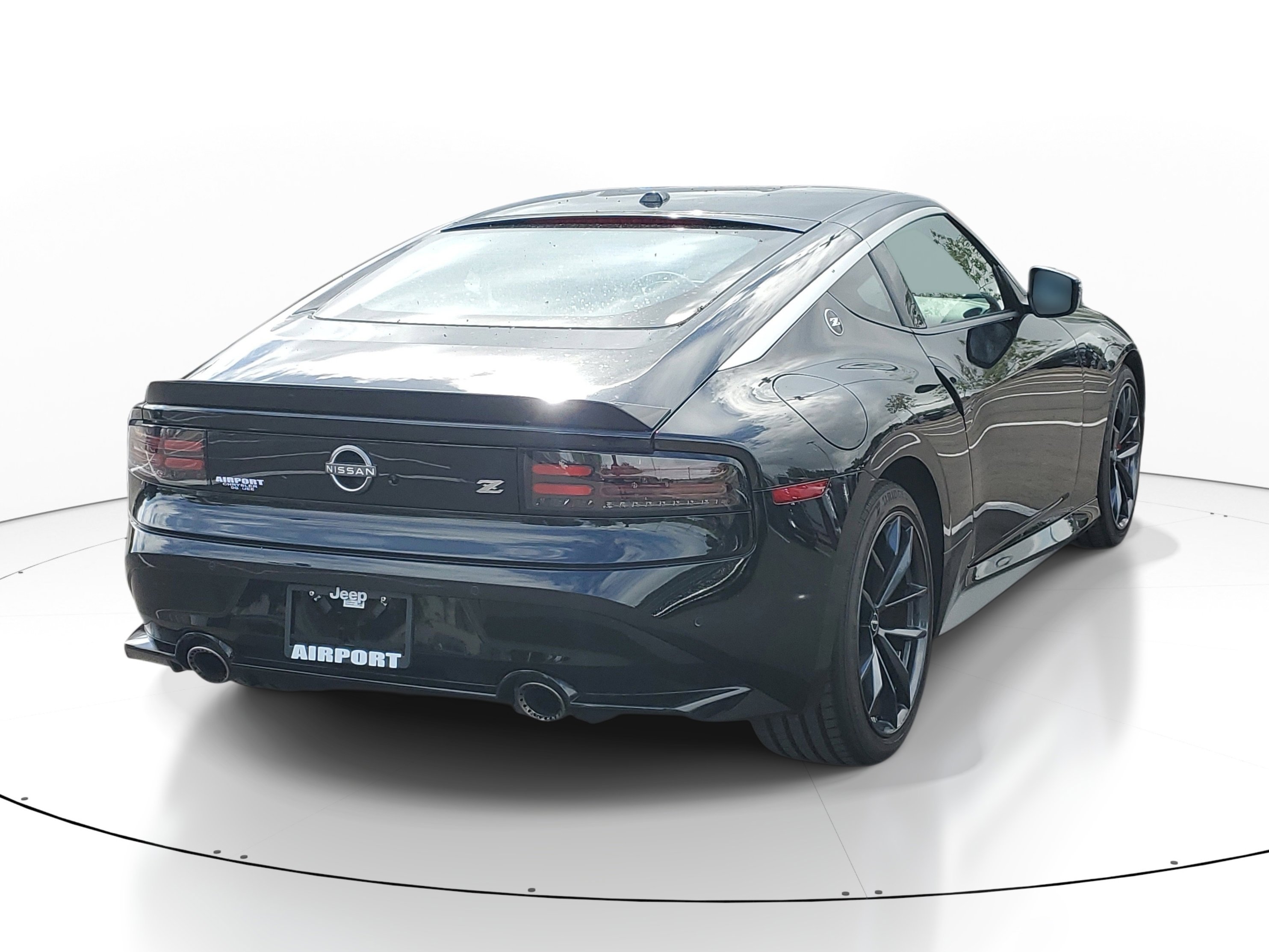 Used 2024 Nissan Z Performance w/ Floor Mat Package RWD image 5