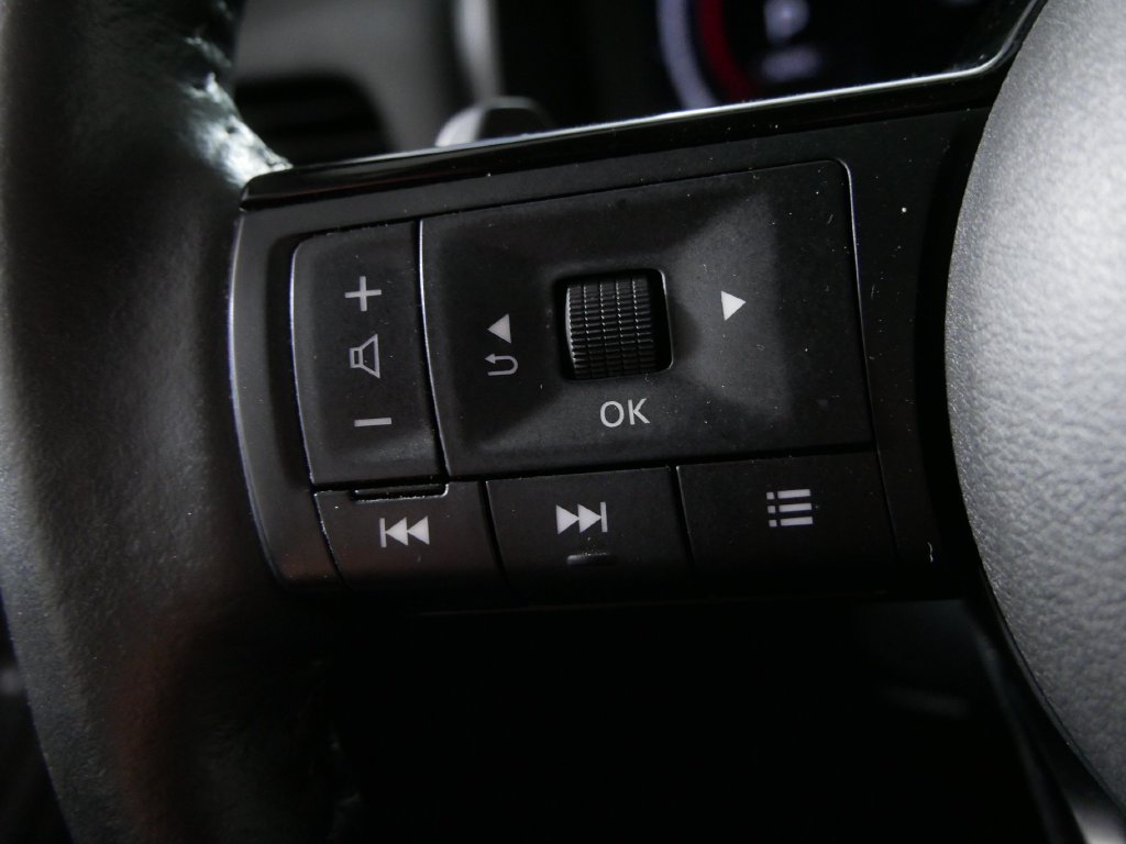 Used 2023 Nissan Rogue Platinum AWD/4WD image 22