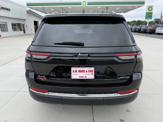 Used 2024 Jeep Grand Cherokee Limited AWD/4WD image 8