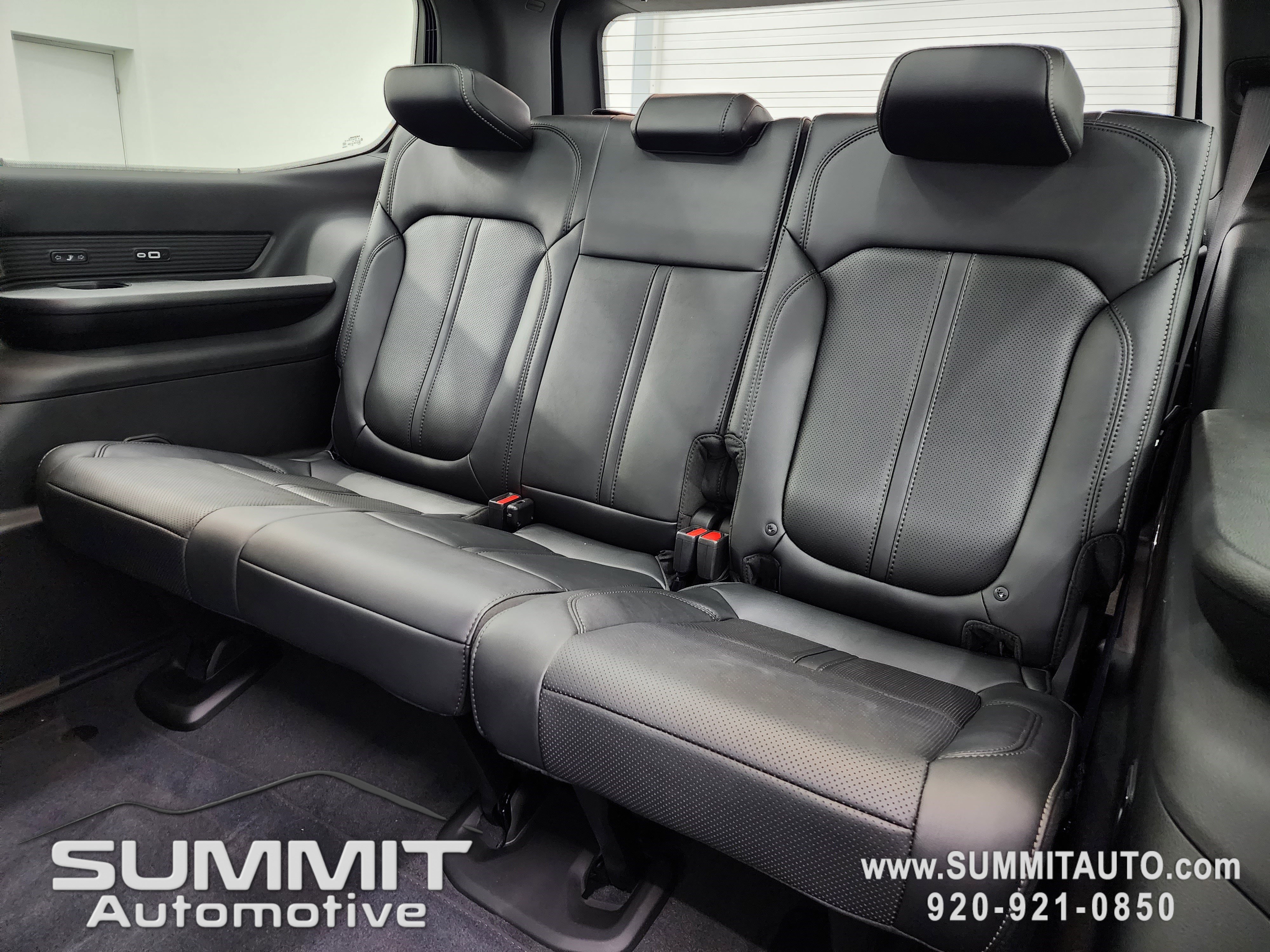 New 2026 Jeep Grand Wagoneer Limited image 9