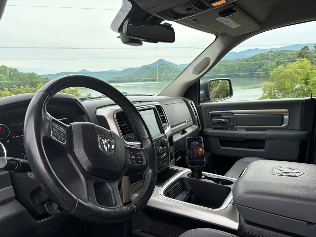 Used 2017 RAM 1500 Big Horn RWD image 3