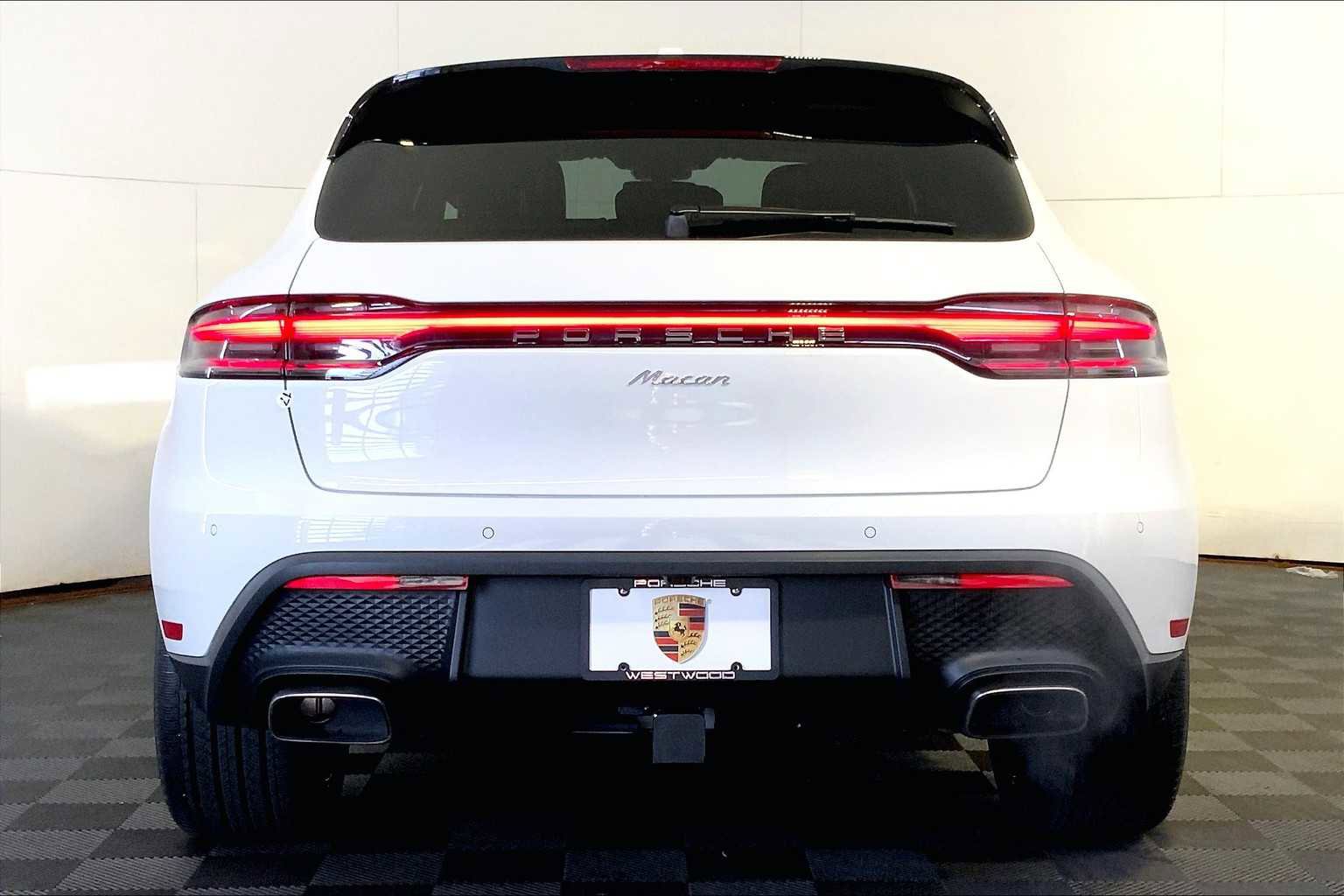 New 2026 Porsche Macan image 6