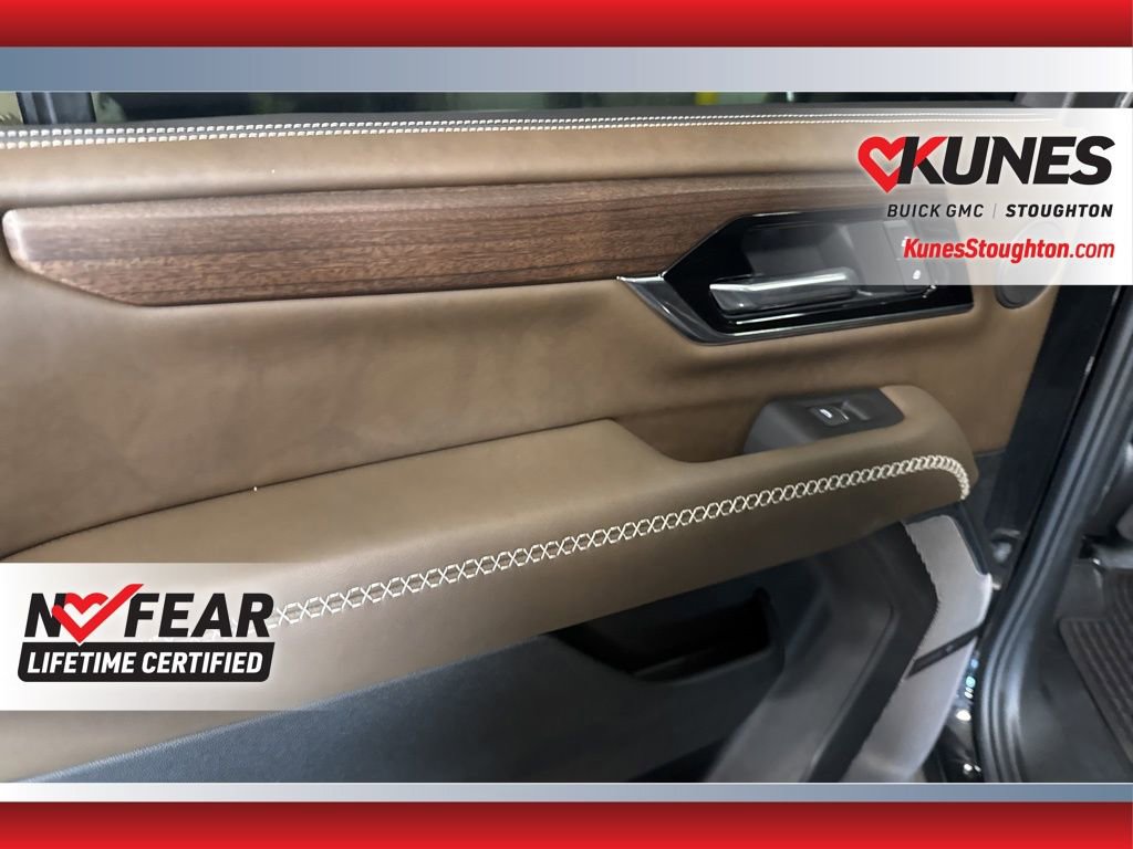 Used 2025 GMC Yukon XL Denali Ultimate AWD/4WD image 40