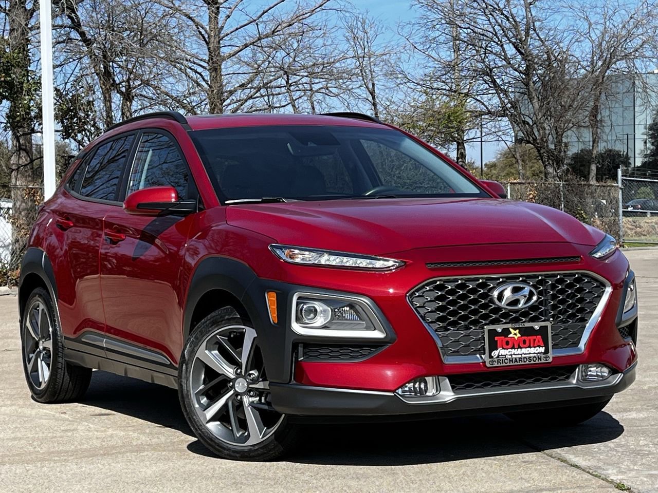 Used 2019 Hyundai Kona Limited image 2