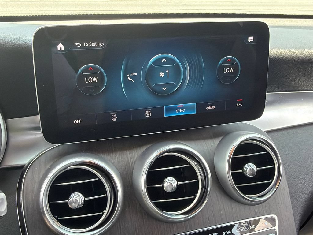Used 2022 Mercedes-Benz GLC 300 4MATIC w/ Premium Package Lite image 20
