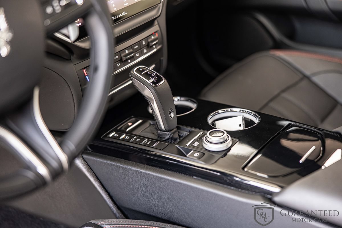 Used 2024 Maserati Ghibli Modena Q4 AWD/4WD image 23