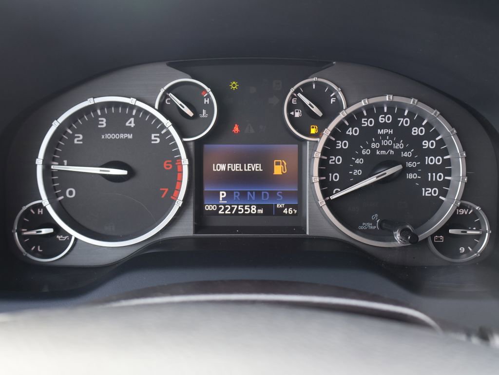 Used 2015 Toyota Tundra Limited w/ Limited Premium Package image 2