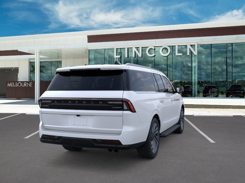 New 2026 Lincoln Navigator L Premier AWD/4WD image 8