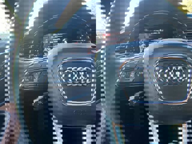 Used 2021 Audi Q7 3.0T Prestige image 33