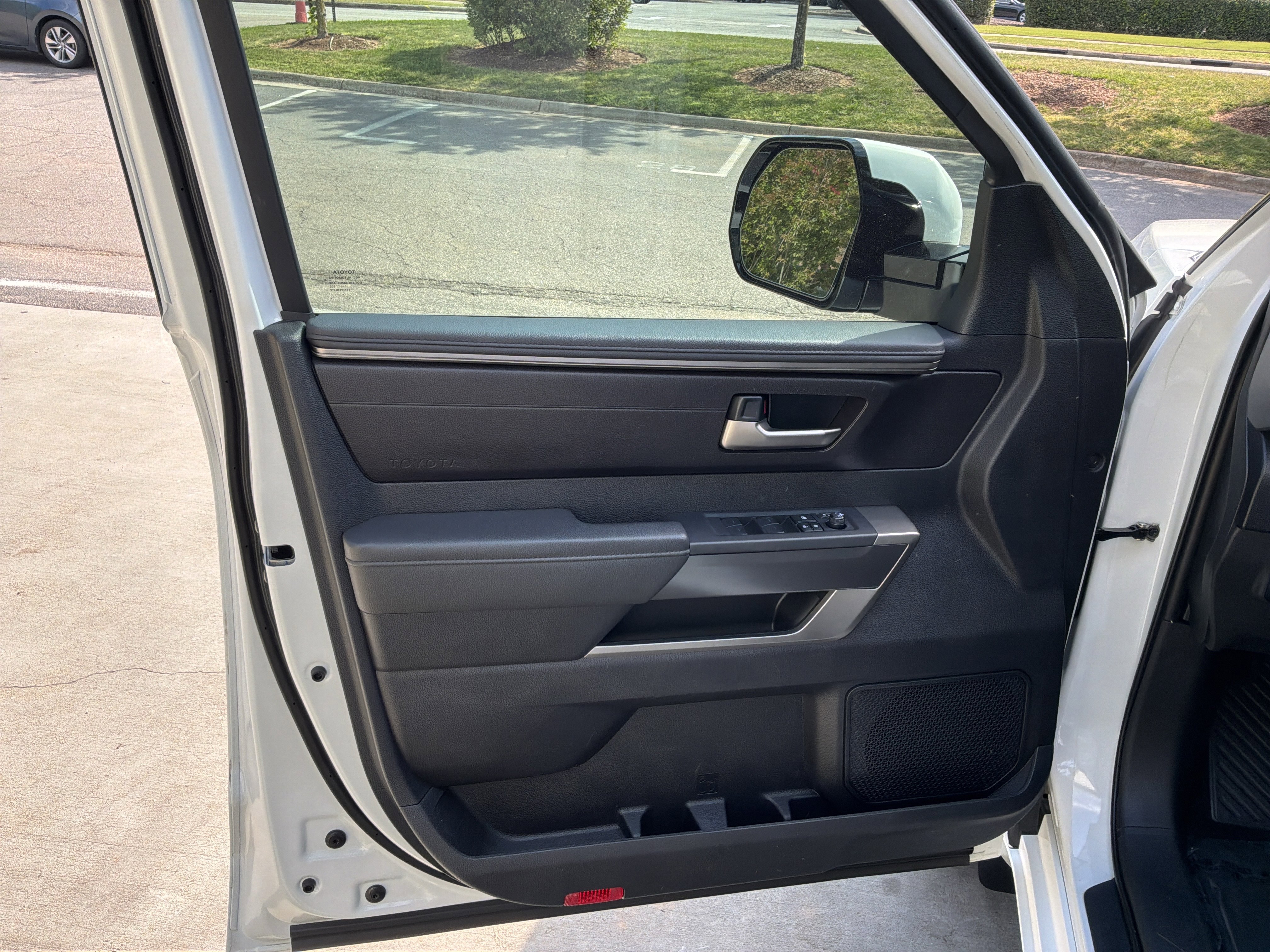 Used 2022 Toyota Tundra SR5 RWD image 14