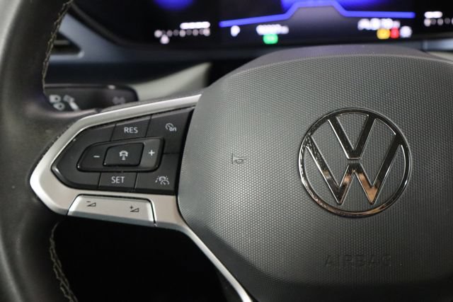 Used 2022 Volkswagen Taos SE w/ IQ.Drive SE Package FWD image 8