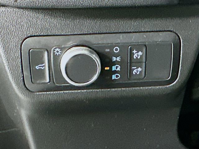 Used 2021 Ford Escape SE w/ SE Sport Appearance Package FWD image 12