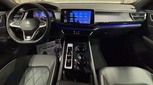 Used 2025 Volkswagen Atlas Cross Sport SEL Premium R-Line image 12