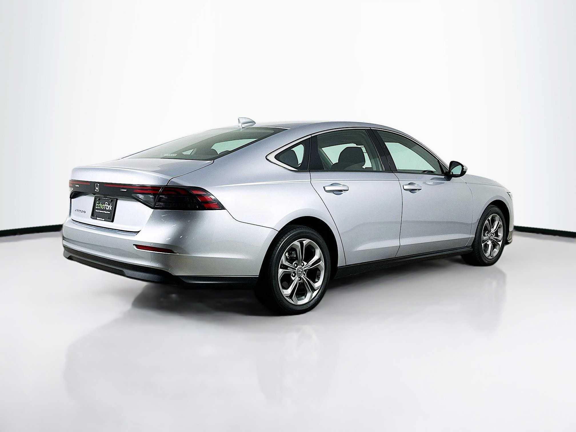 Used 2023 Honda Accord EX image 9