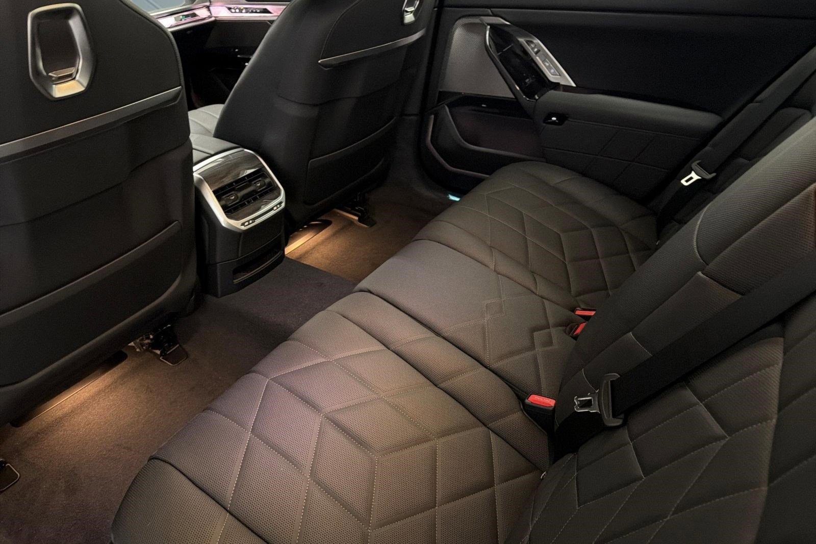 New 2025 BMW i7 eDrive50 w/ M Sport Package image 20