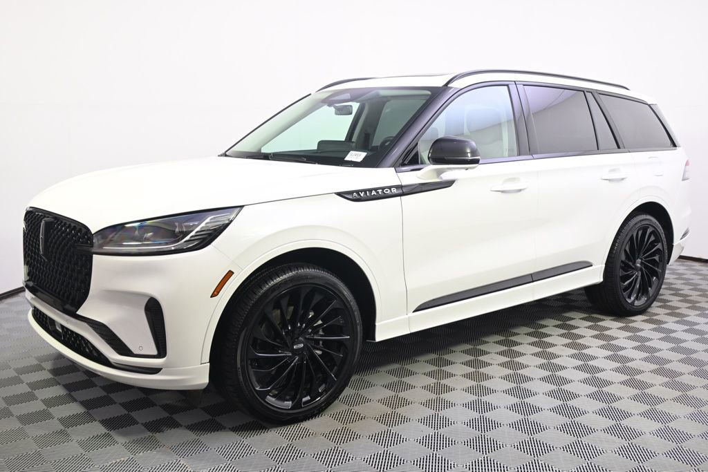 New 2026 Lincoln Aviator Reserve image 2