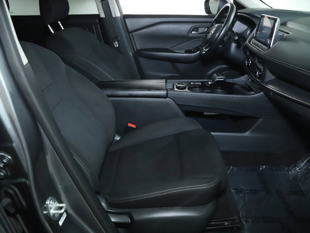 Used 2024 Nissan Rogue S image 35