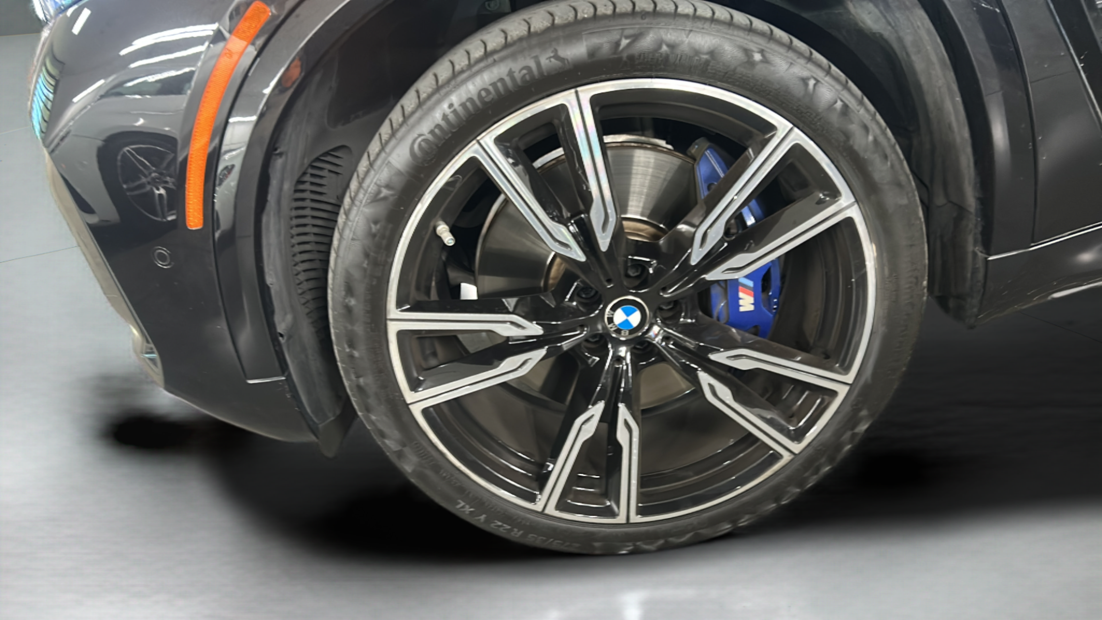 Used 2024 BMW X5 M60i AWD/4WD image 34