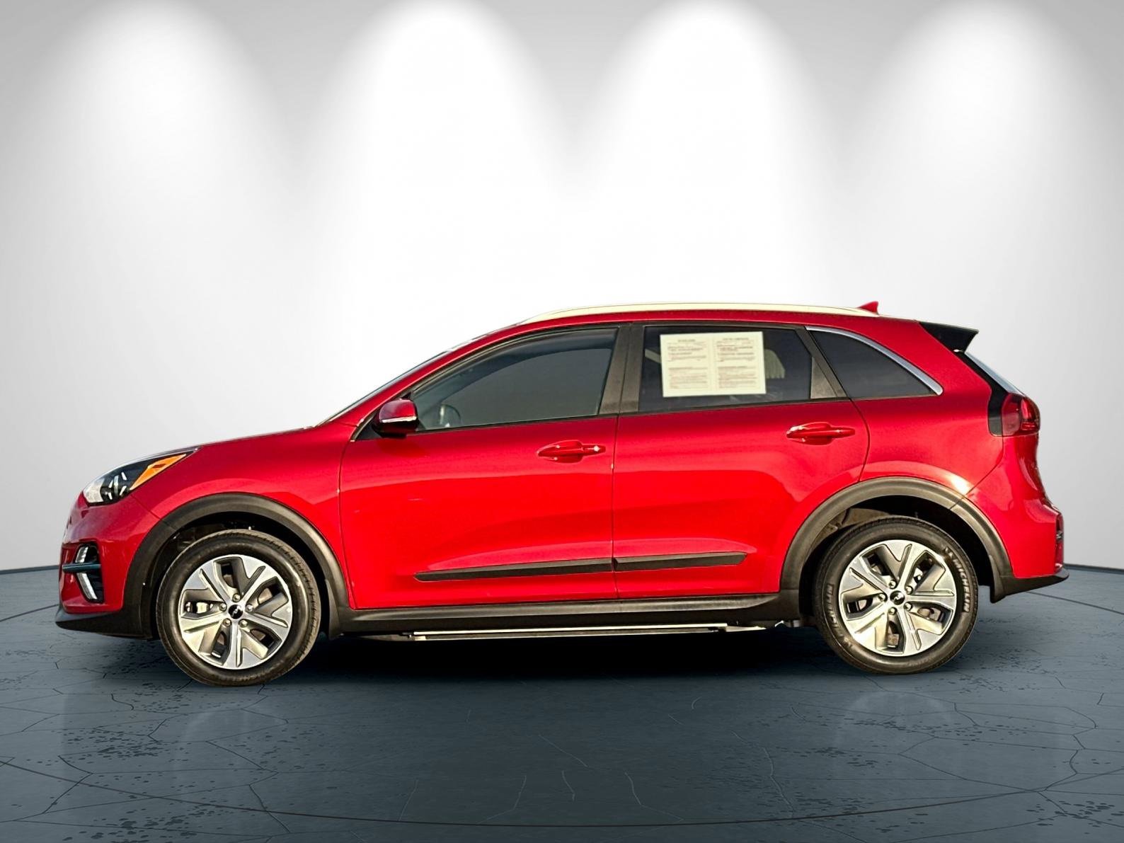 Used 2022 Kia Niro EX image 7
