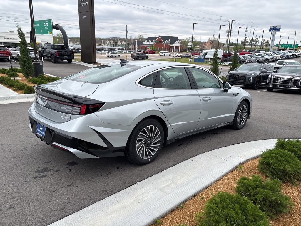 New 2025 Hyundai Sonata SEL image 6